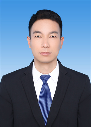 赵栋  律师助理